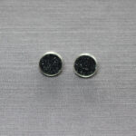 Stecker in Silber mit rundem Onyxkristall